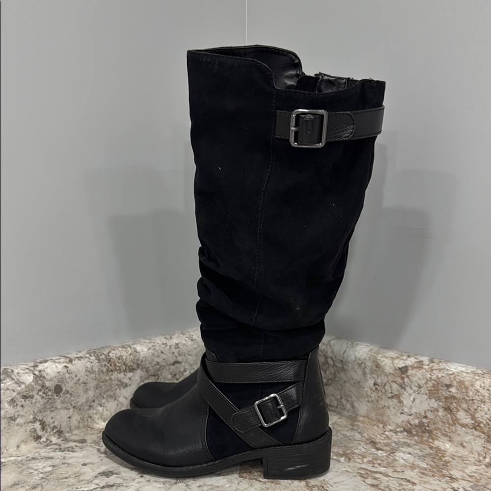 Black Women's Knee-High Boots - Picture 7 of 14
